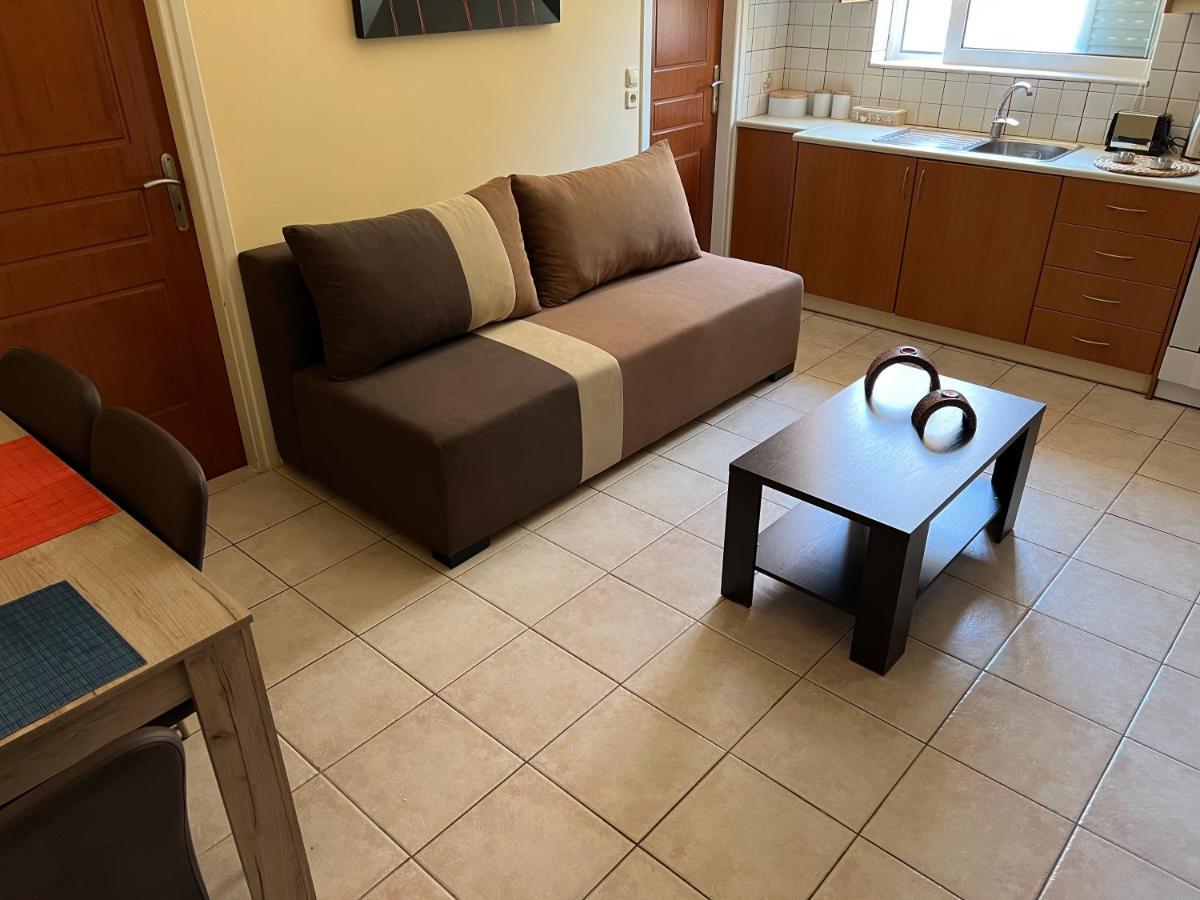 Bessis Apartments Kalamata Esterno foto